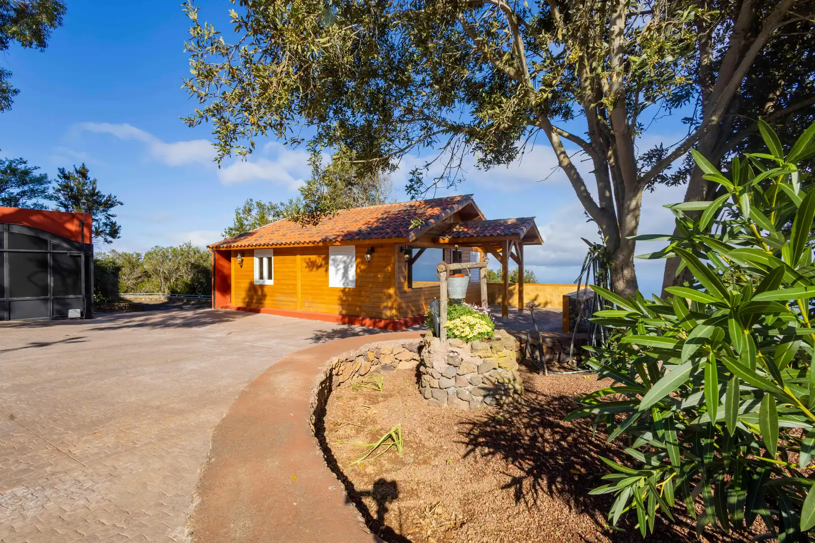 Vista exterior de Finca rústica en venda en El Tanque amb Calefacció, Jardí privat i Terrassa
