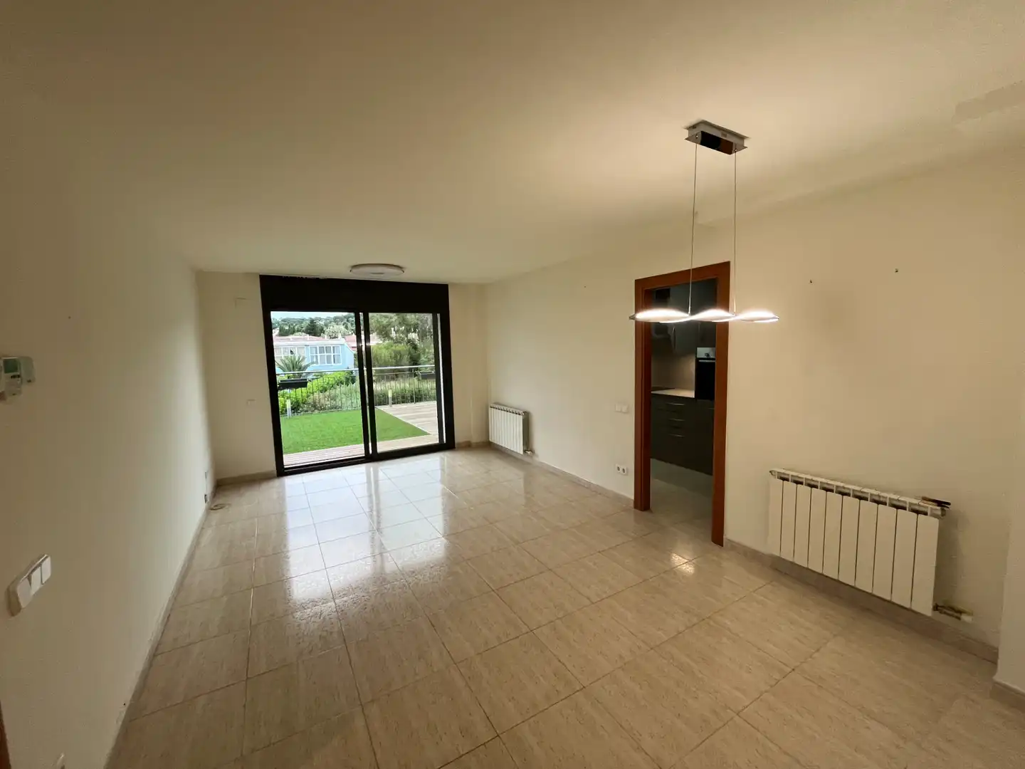 Living room of Flat for sale in Cassà de la Selva  with Air Conditioner, Heating and Parquet flooring