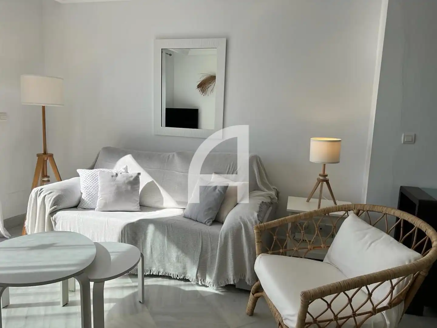 Living room of Flat for rent in Marbella  with Air Conditioner, Heating and Swimming Pool