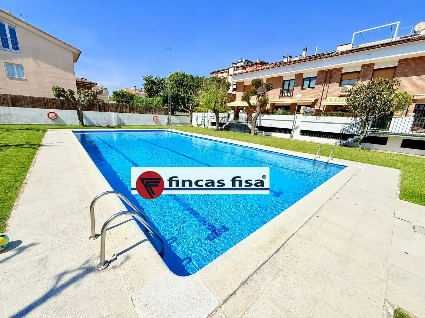 Schwimmbecken von Einfamilien-Reihenhaus zur Miete in Premià de Mar mit Heizung, Terrasse und Gemeinschaftspool