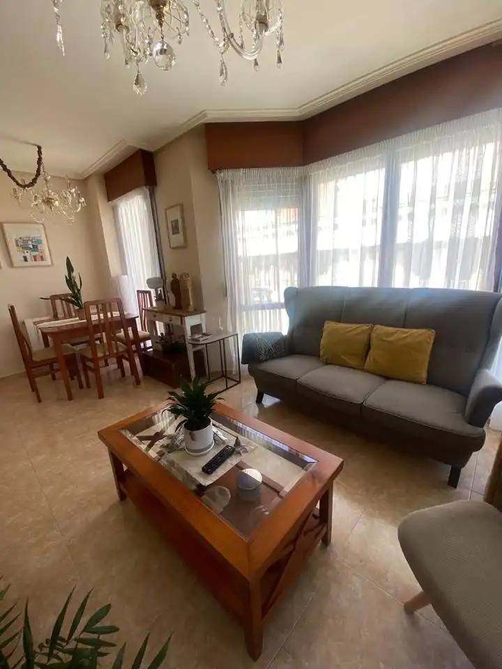 Piso con ascensor en venta en Calle la Brava, imagen 3