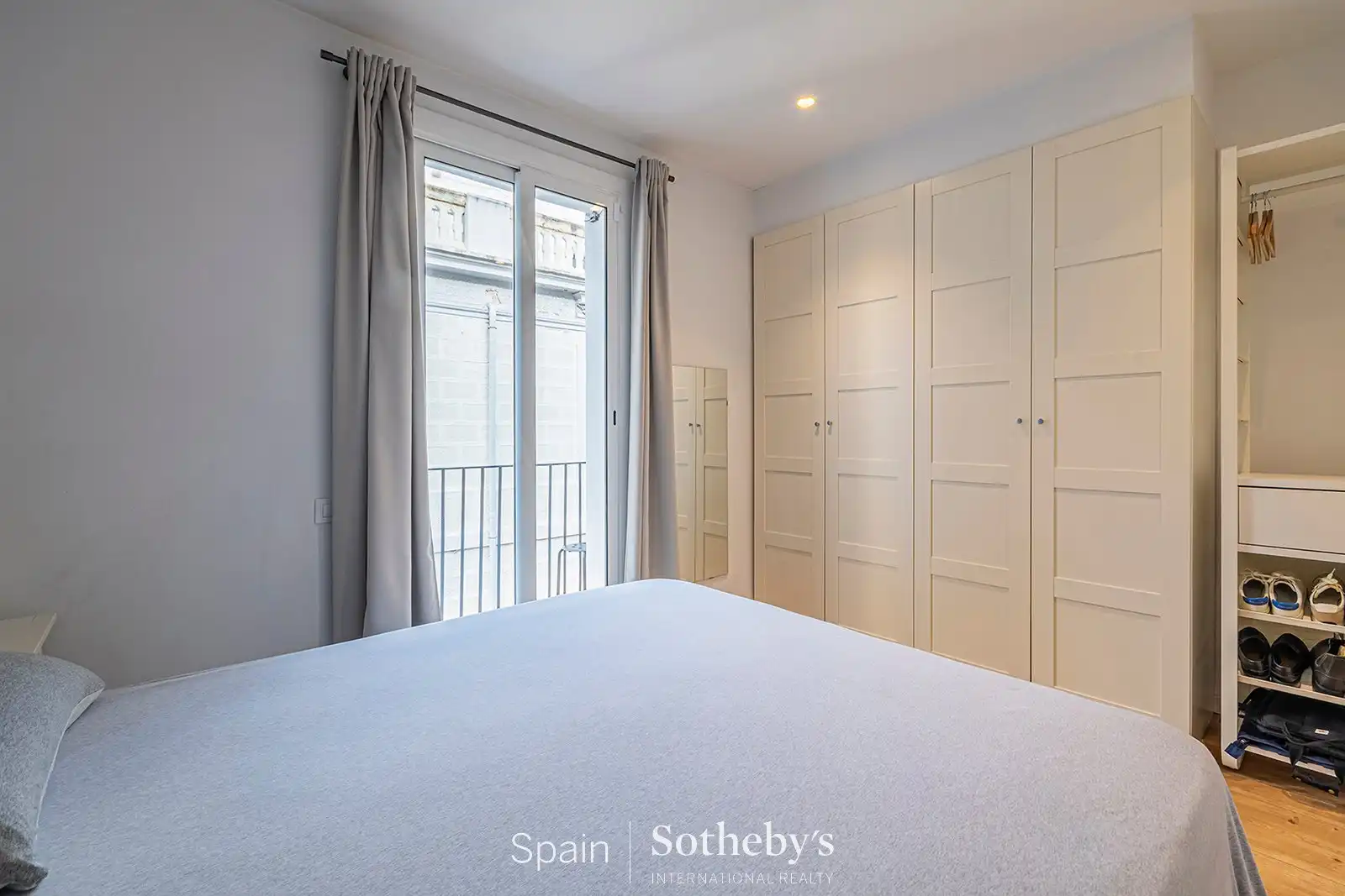 Habitación de Apartamento en venta en Barcelona con Aire acondicionado, Calefacción y Terraza