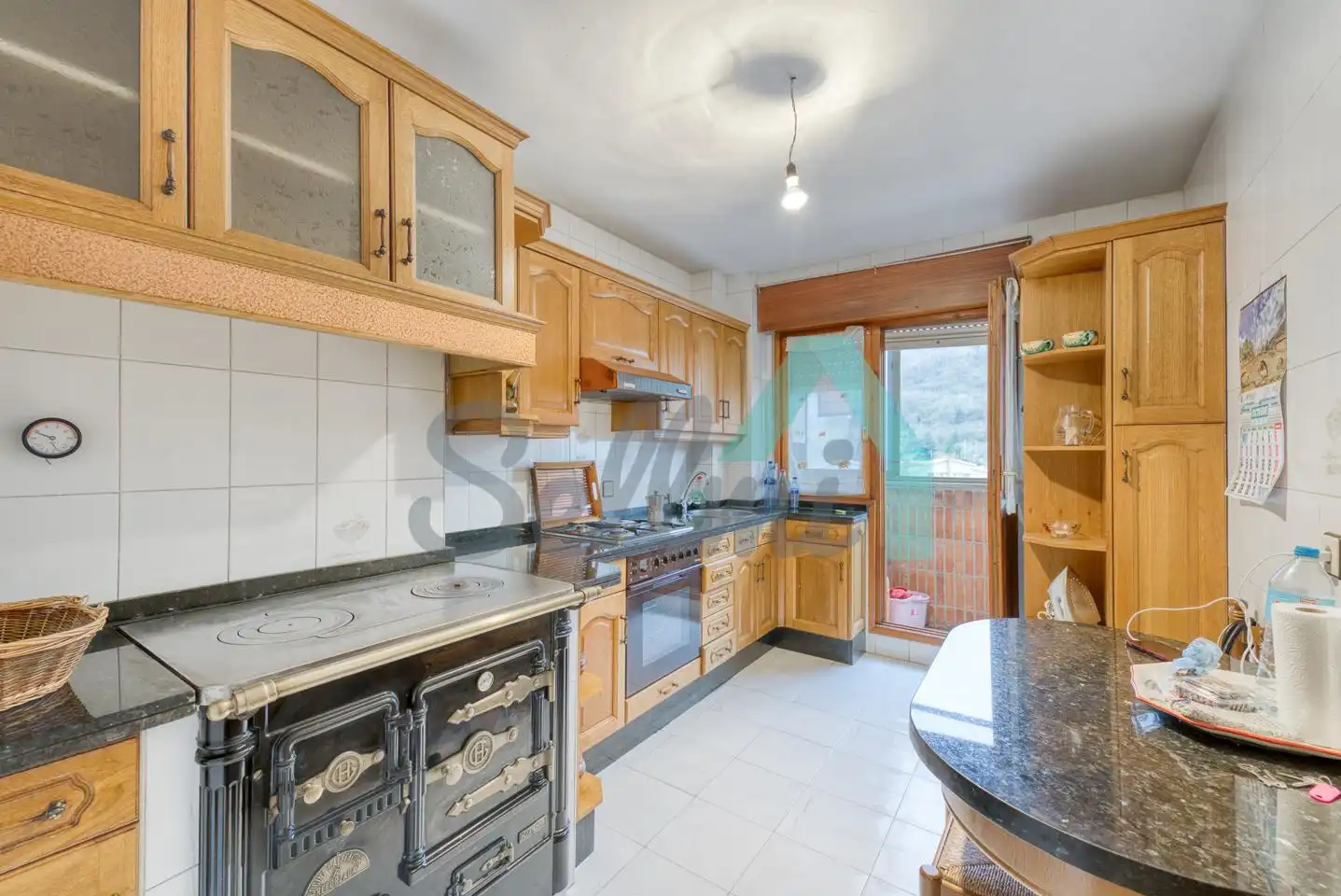 Küche von Wohnung zum Verkauf in Lena mit Heizung, Parkett und Terrasse