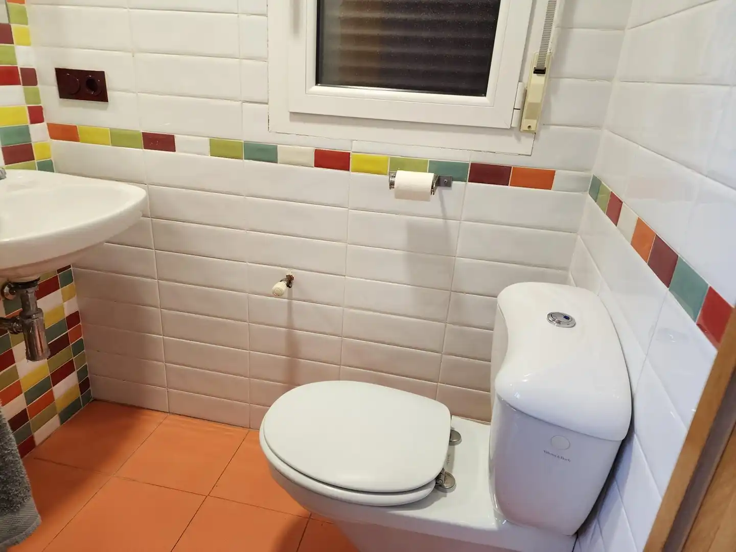 Bany de Àtic en venda en Jaca amb Calefacció, Parquet i Traster