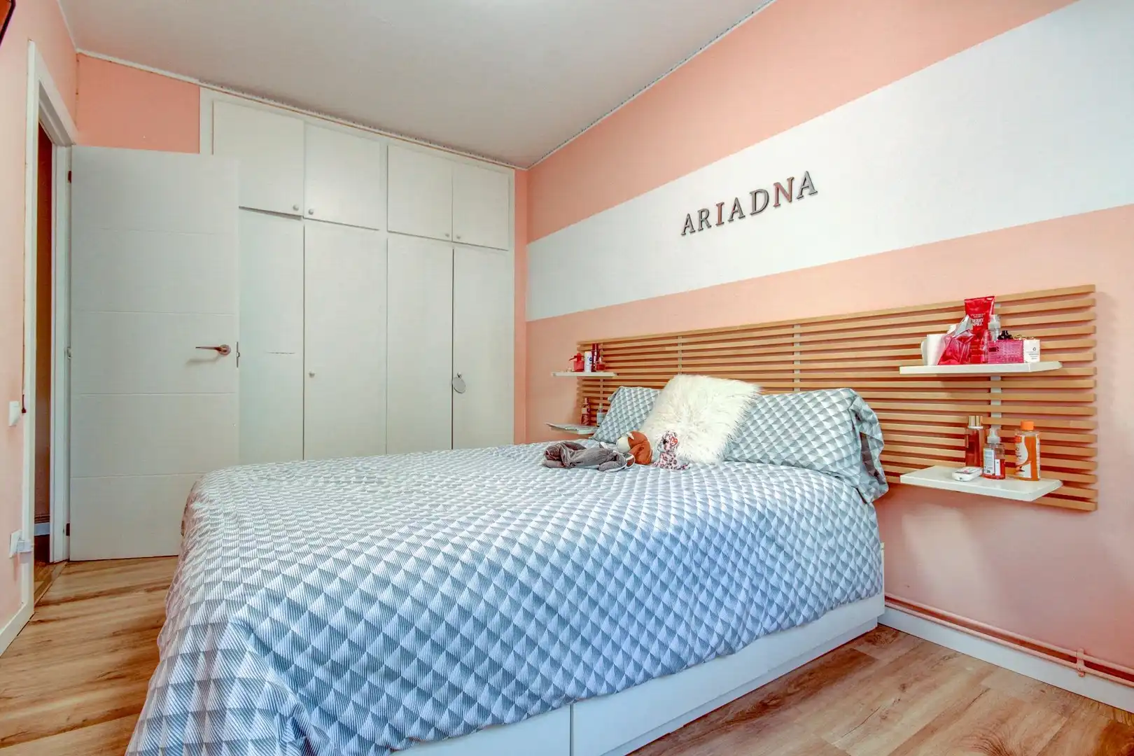 Habitación de Ático en venta en Cerdanyola del Vallès con Aire acondicionado, Calefacción y Jardín privado