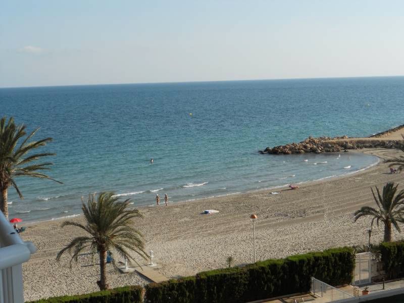 Vista exterior de Pis de lloguer en Santa Pola amb Terrassa, Moblat i Rentadora