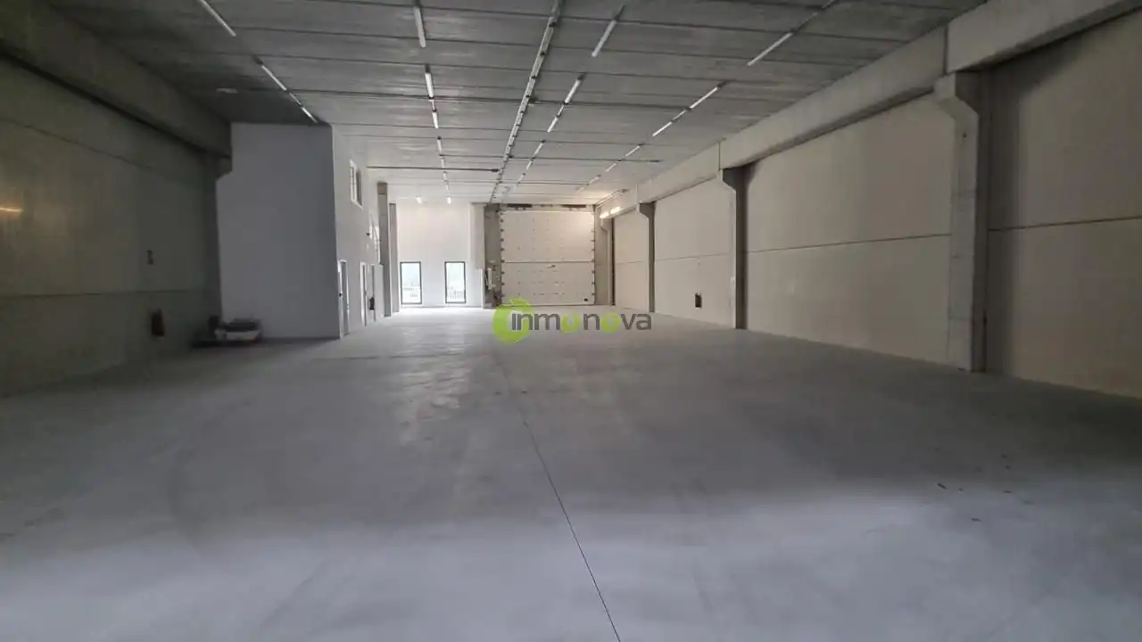Nave industrial en alquiler en Mos, imagen 2