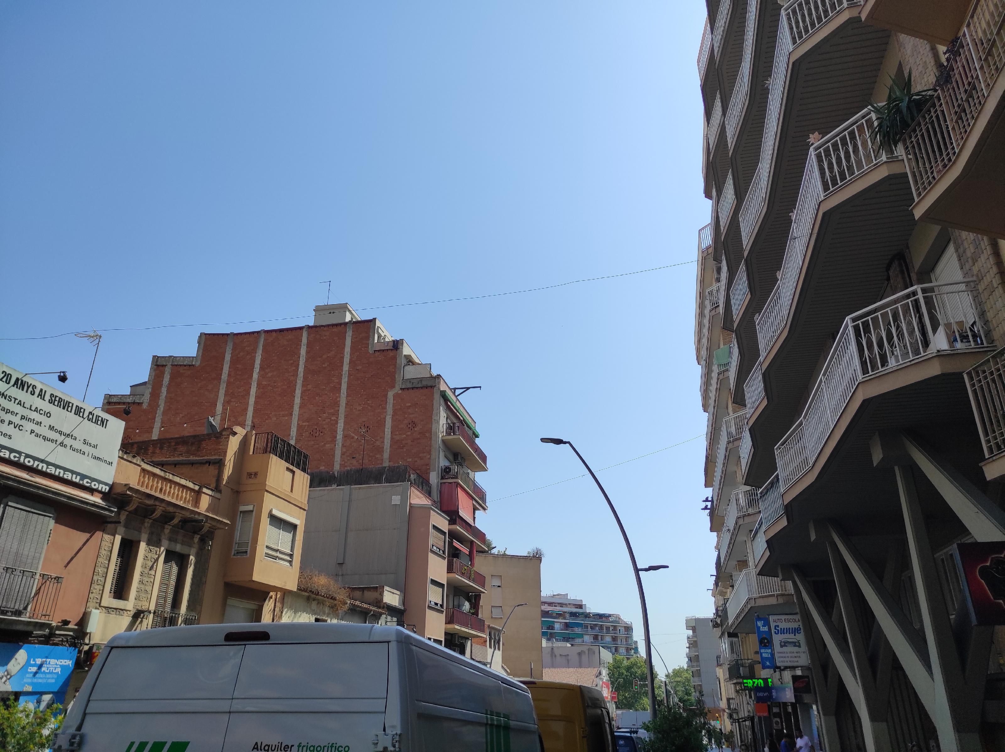 Vista exterior de Garatge en venda en L'Hospitalet de Llobregat
