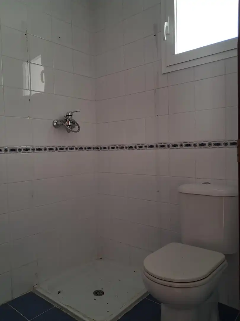 Bany de Casa adosada en venda en Utrera amb Piscina comunitària