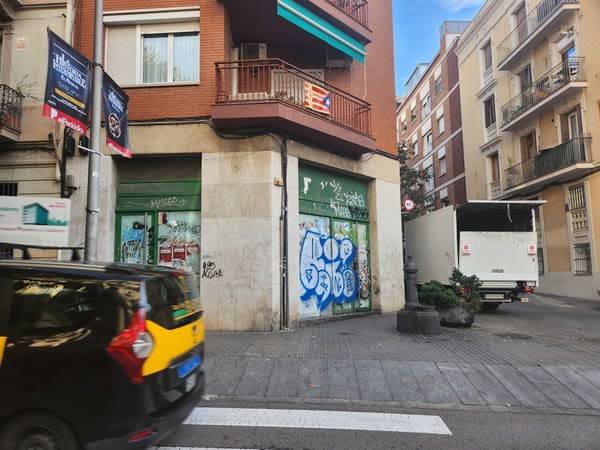 Local comercial en Venta en CL Noguera Pallaresa Nº 19 1 en Sants