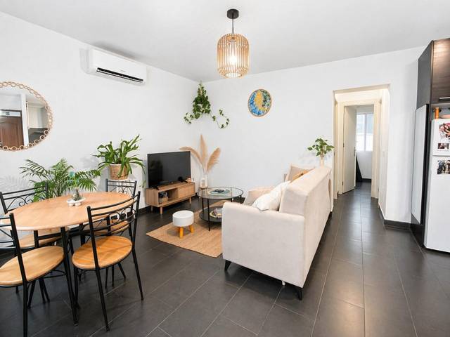 Apartamento en Venta en Alegría de la Huerta- Jardín de Málaga