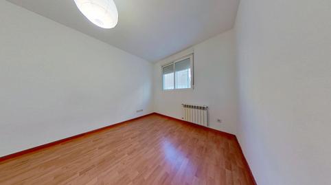 Photo 2 of Flat to rent in Calle del Mar de Japón, Pinar del Rey, Madrid