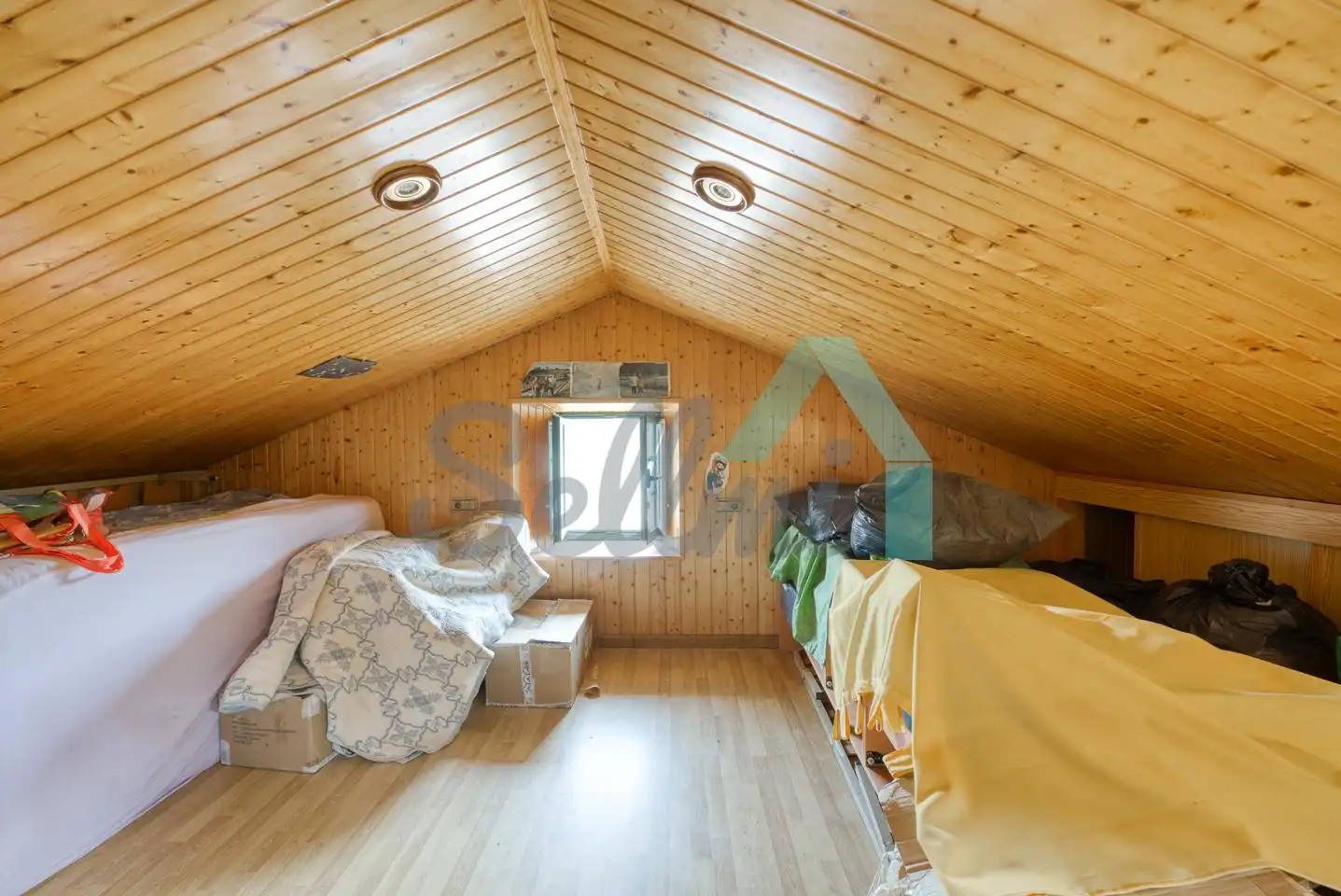 Habitación de Casa adosada en venta en Castropol