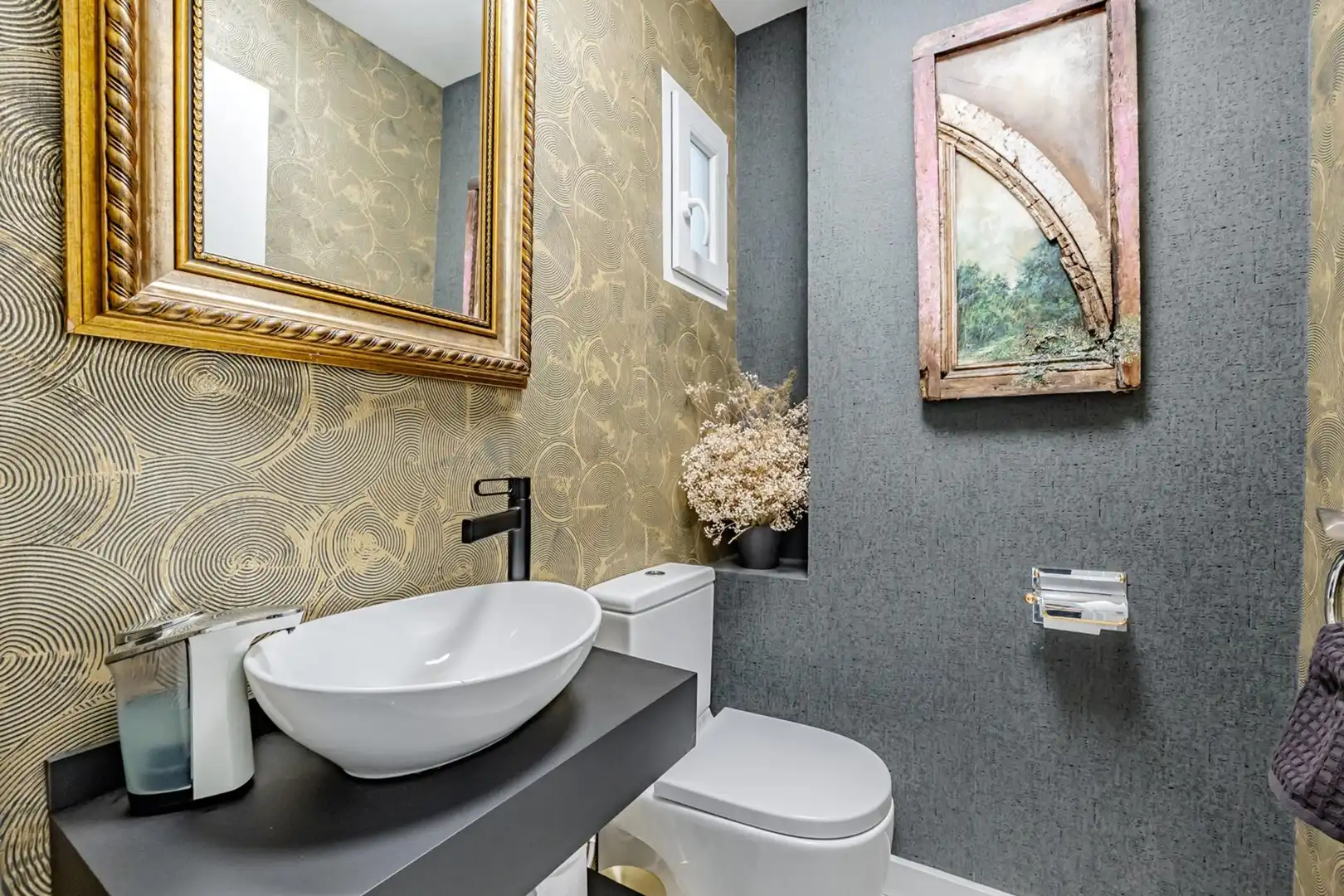 Baño de Casa adosada en venta en Pozuelo de Alarcón con Aire acondicionado, Calefacción y Piscina
