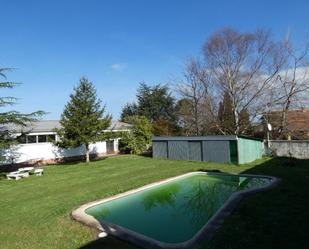 Piscina de Casa o xalet en venda en Cudillero amb Jardí privat i Traster