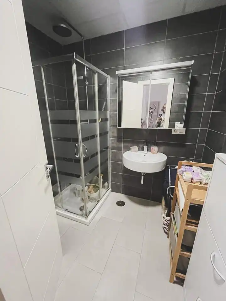 Baño de Dúplex de alquiler en Cádiz con Terraza y Amueblado