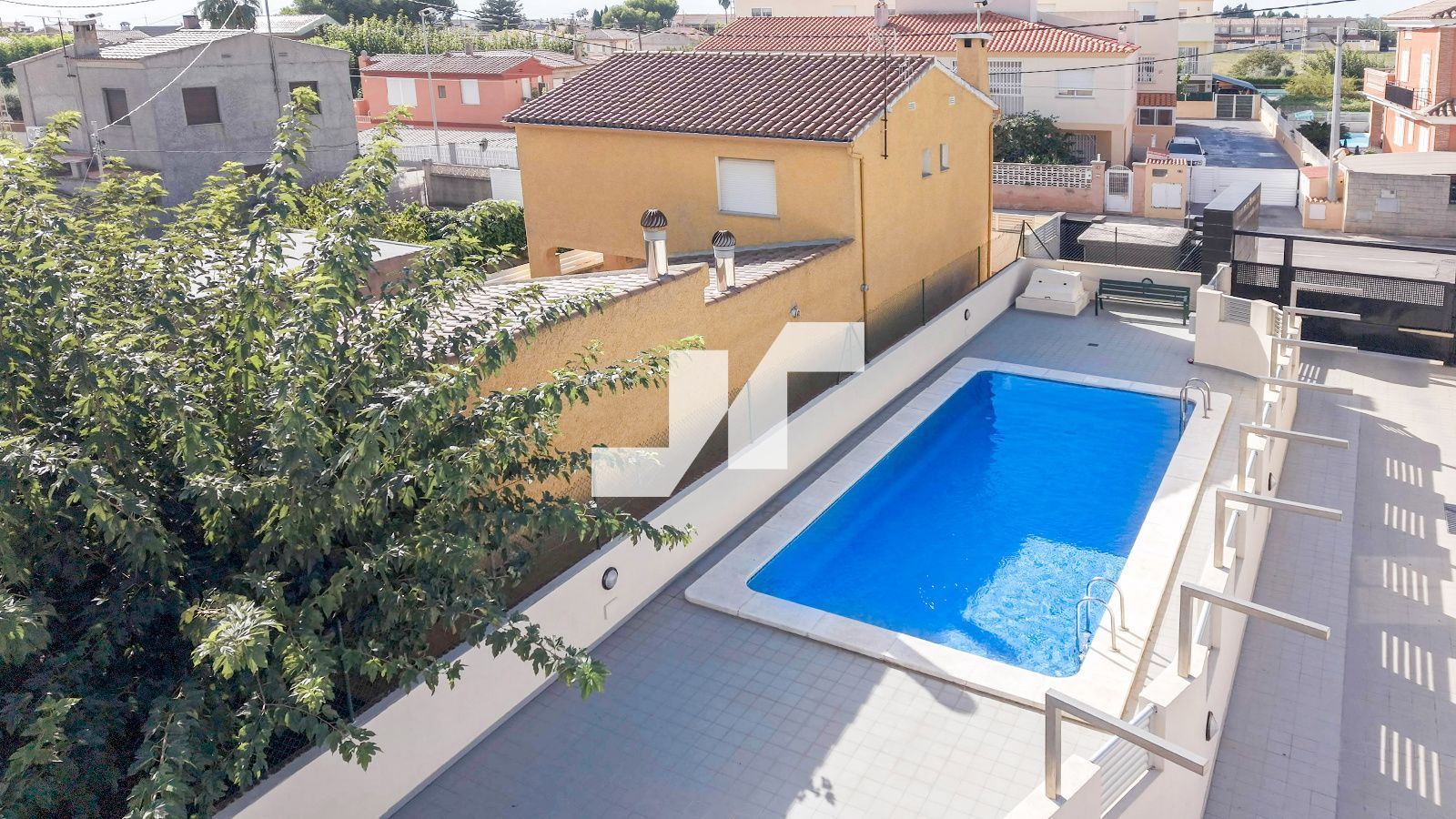 Piscina de Casa adosada en venda en Almazora / Almassora amb Aire condicionat, Jardí privat i Terrassa
