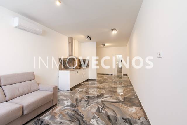 Local comercial en Alquiler en Barrio de Benicalap