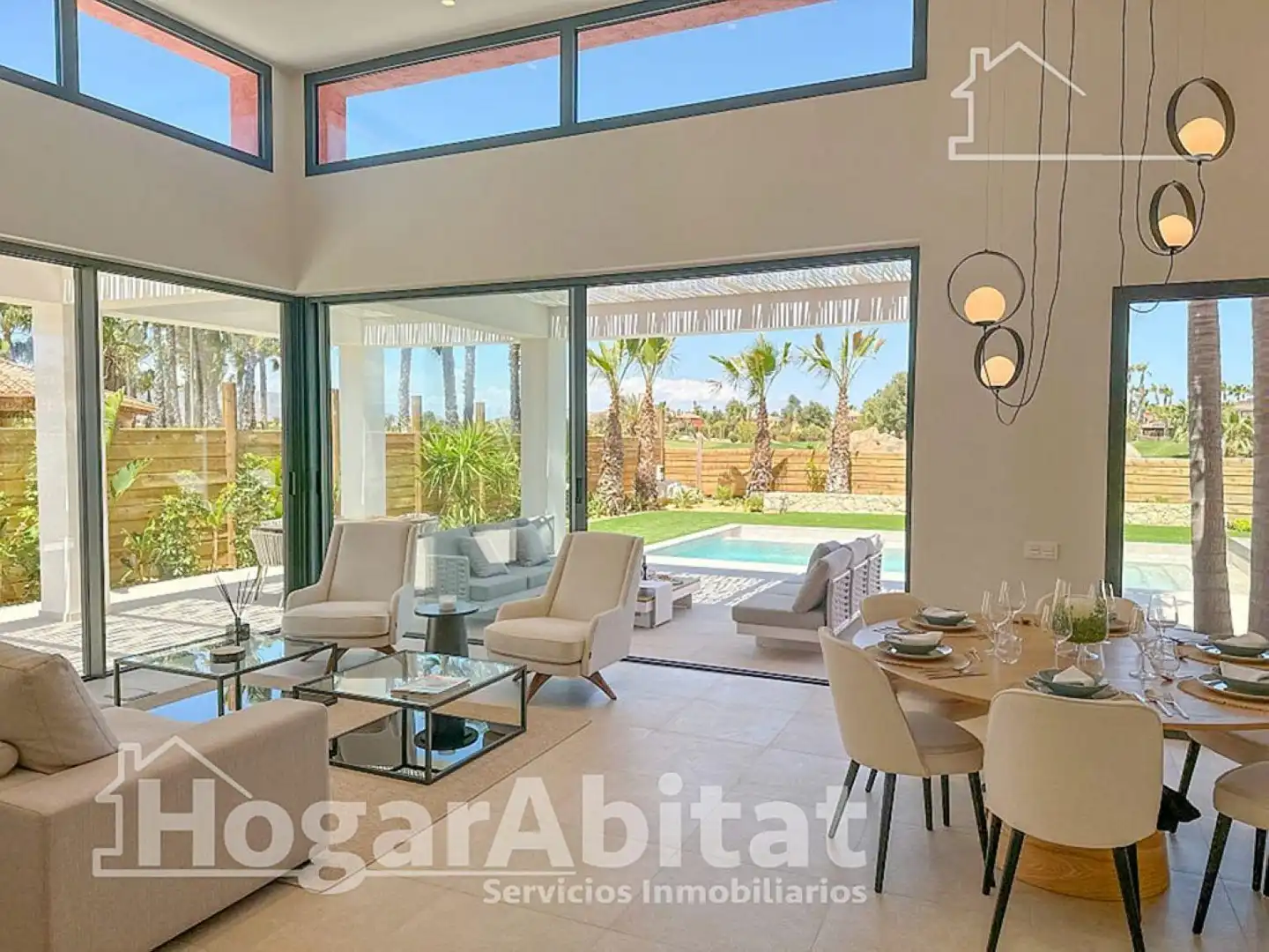 Sala d'estar de Casa o xalet en venda en Cuevas del Almanzora amb Aire condicionat, Jardí privat i Terrassa
