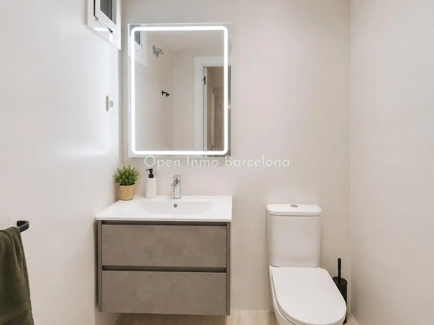 Badezimmer von Wohnung zur Miete in Sitges mit Klimaanlage, Heizung und Möbliert