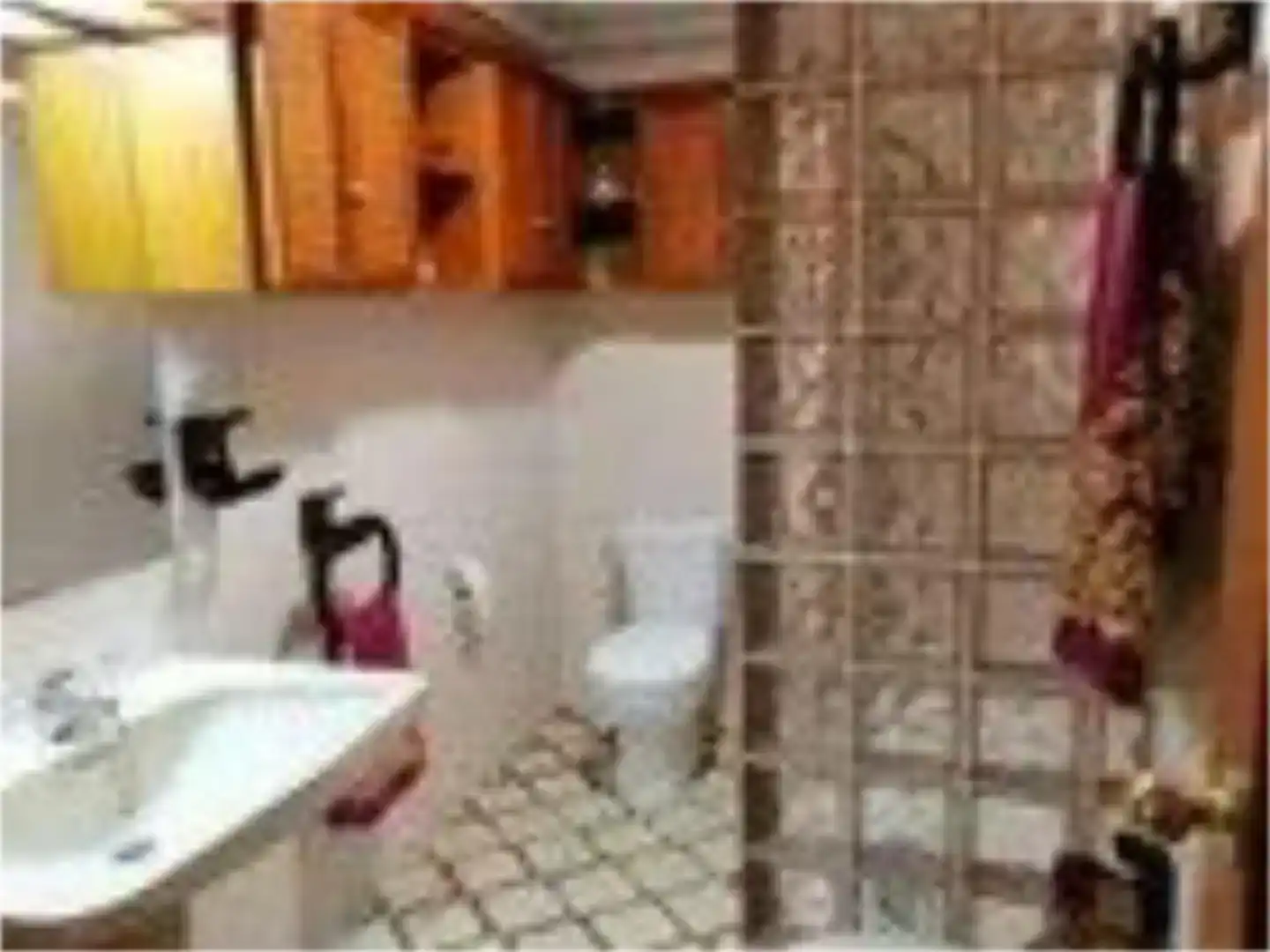 Badezimmer von Wohnung zur Miete in  Valencia Capital mit Klimaanlage, Schwimmbad und Balkon