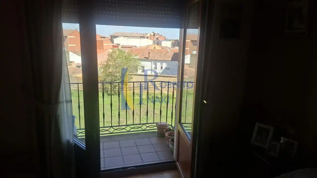 Dúplex amb ascensor en venda a Valencia de Don Juan, imagen 17