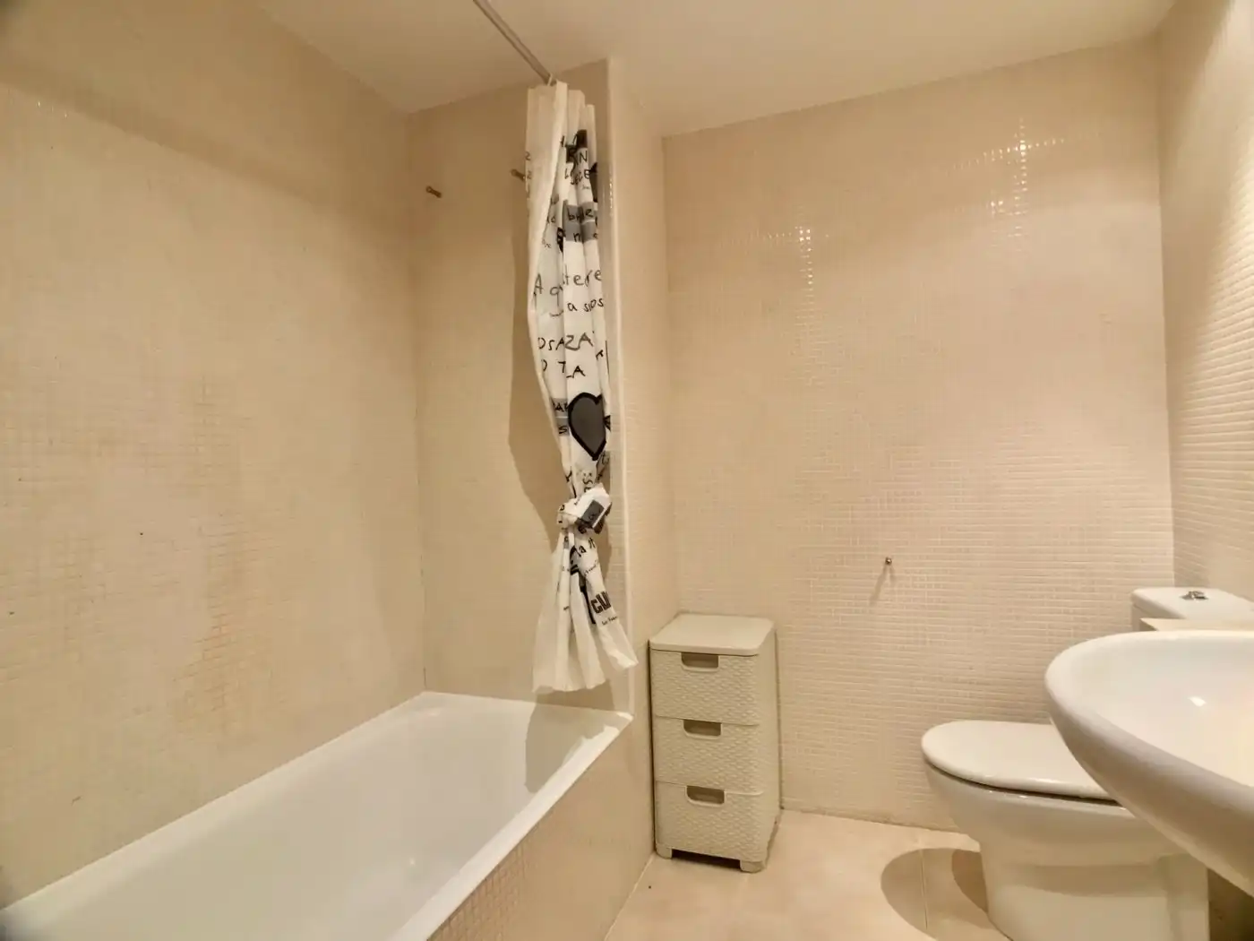 Bathroom of Flat for rent in Sa Torre
