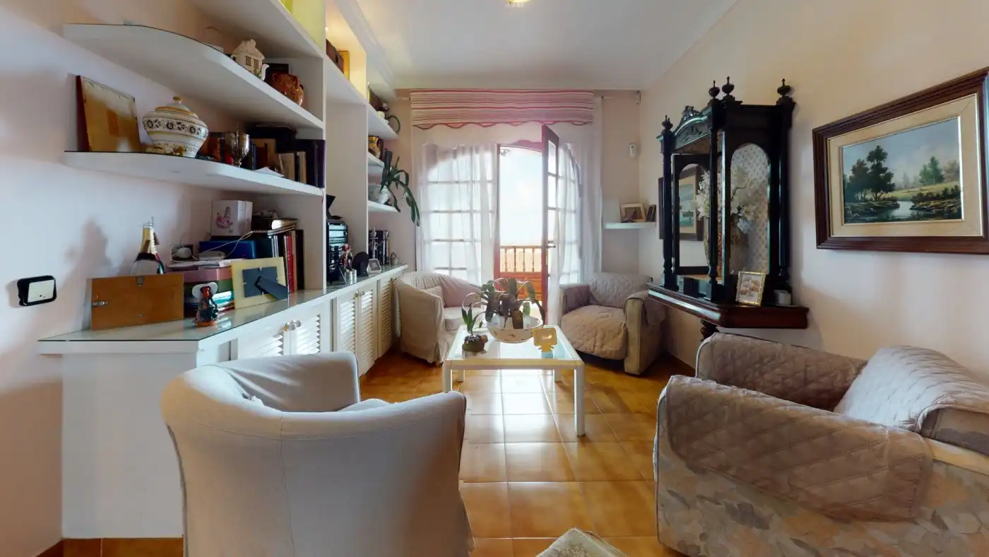 Sala d'estar de Casa o xalet en venda en Las Palmas de Gran Canaria amb Jardí privat, Terrassa i Traster