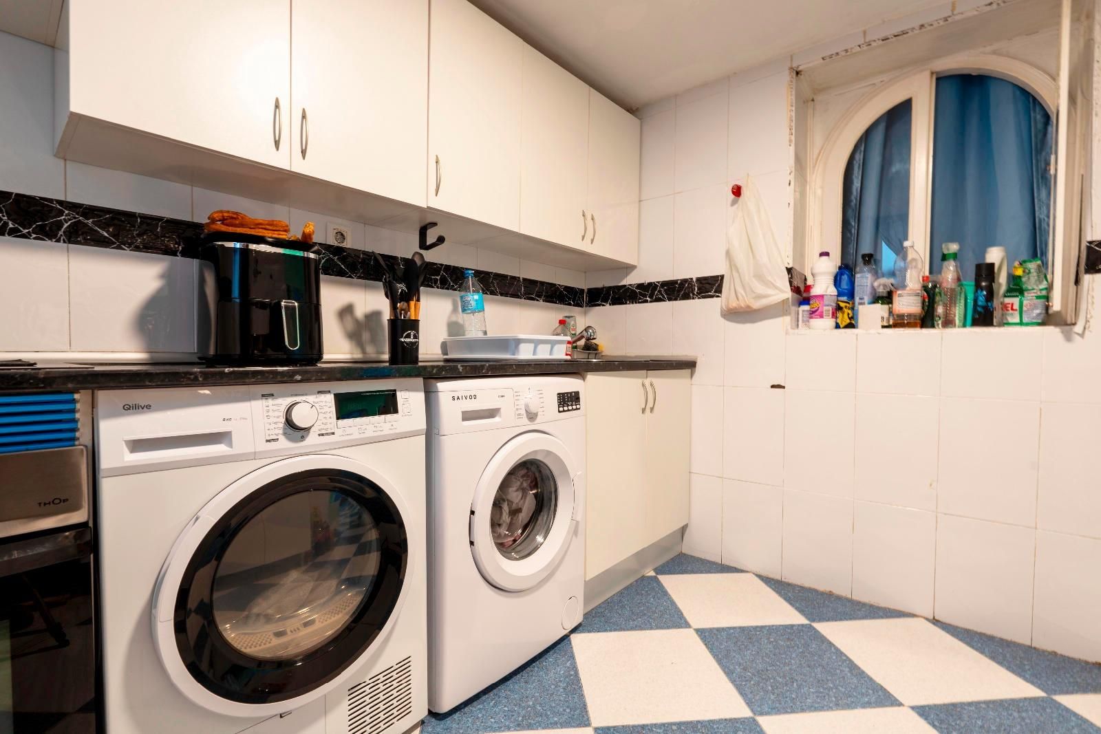 Kitchen of Flat for sale in  Madrid Capital