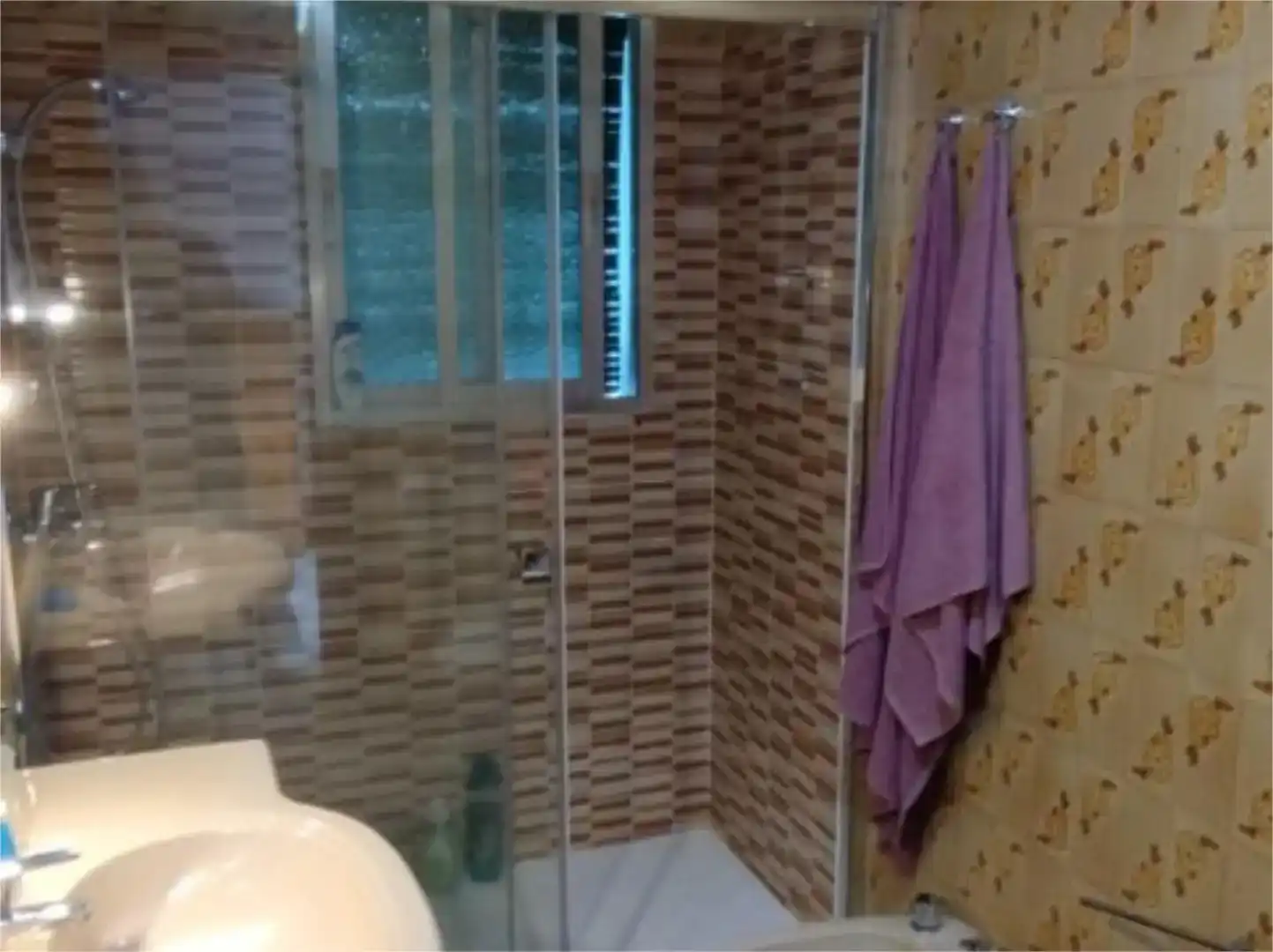 Bany de Pis en venda en Maello amb Piscina