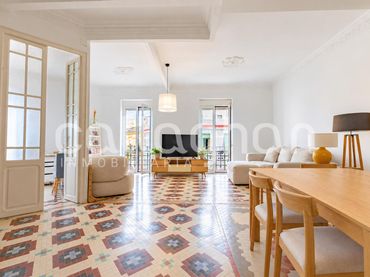 Piso con balcón en venta en Calle PUERTO RICO