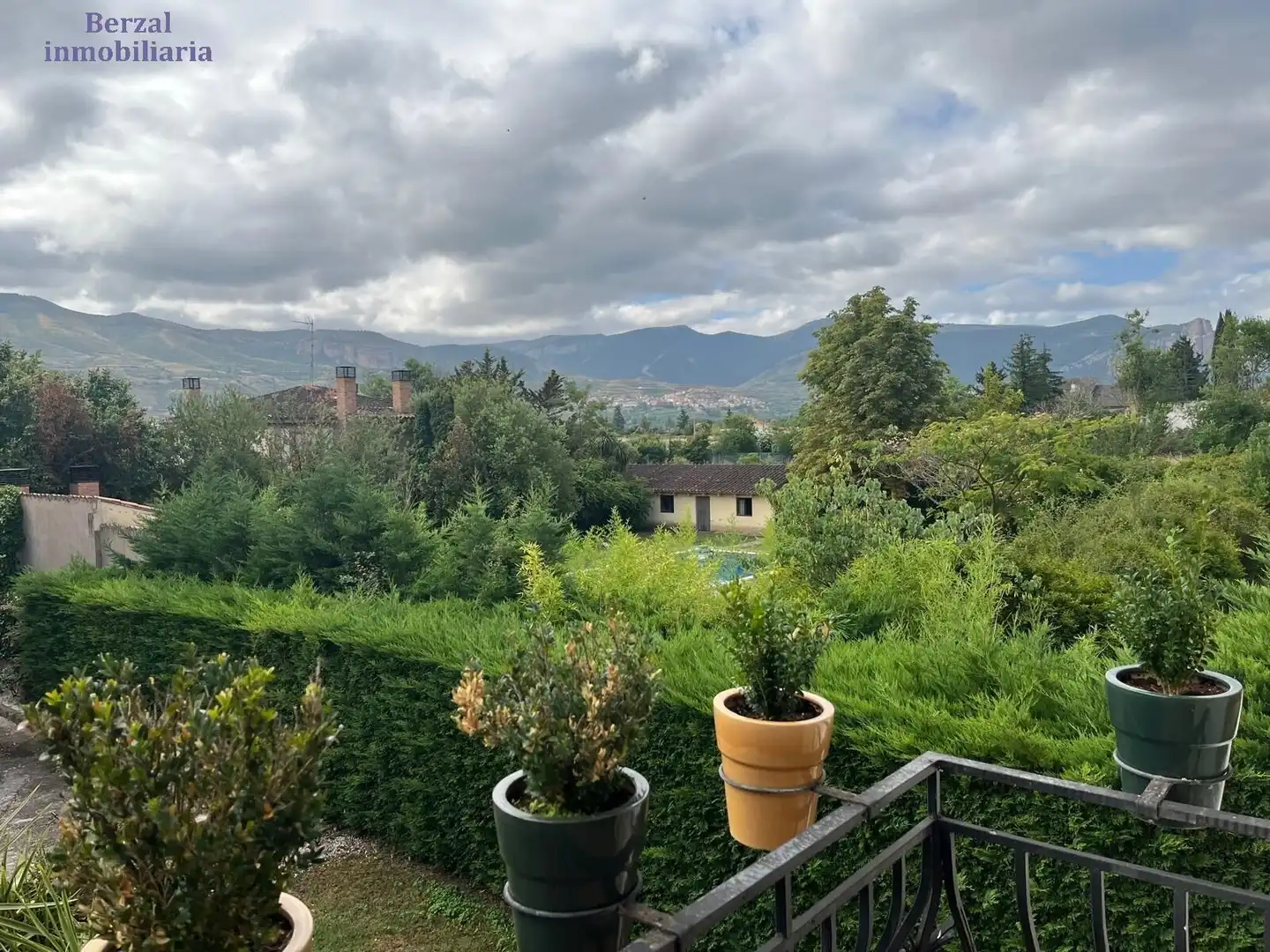Jardí de Casa o xalet en venda en Nalda amb Jardí privat, Terrassa i Traster