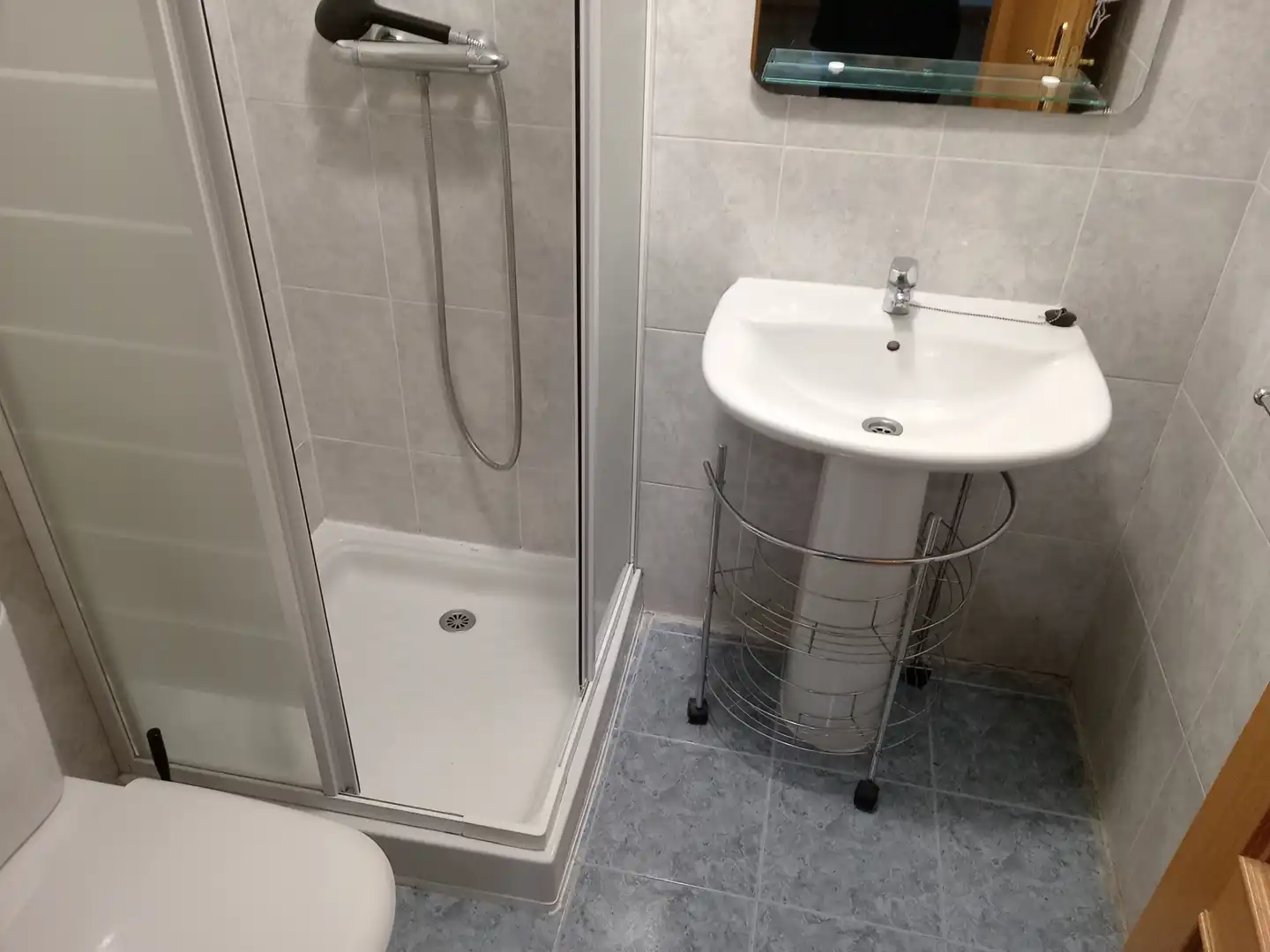 Baño de Piso de alquiler en Carbajosa de la Sagrada con Calefacción, Trastero y Horno
