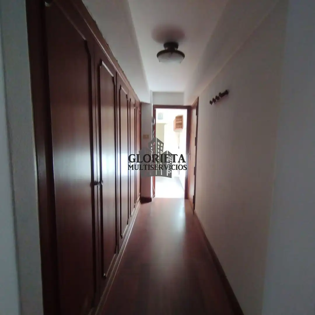 Piso en venta en Vigo  con Calefacción, Parquet y Terraza