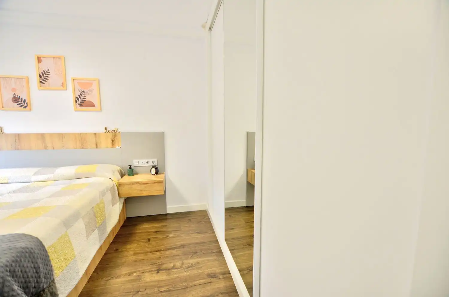 Habitación de Piso en venta en Oviedo  con Aire acondicionado, Calefacción y Jardín privado