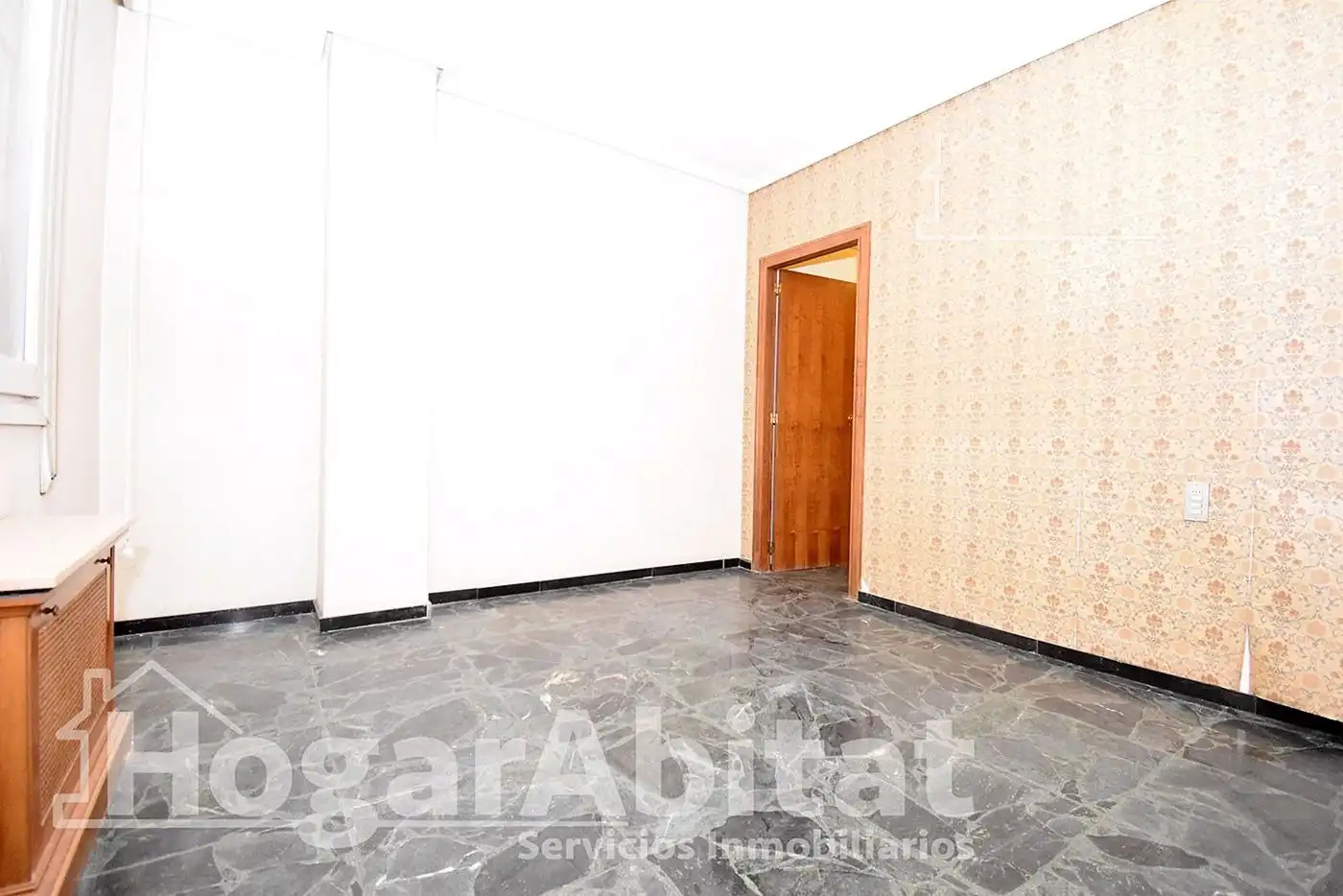 Habitación de Piso en venta en Castellón de la Plana / Castelló de la Plana con Calefacción y Balcón