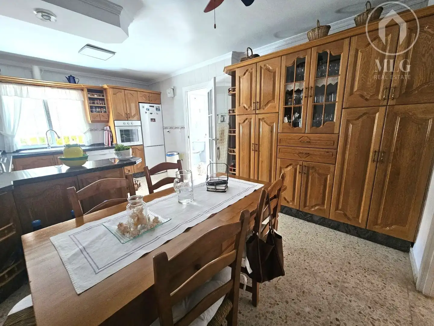 Cocina de Casa adosada en venta en Alhaurín de la Torre con Aire acondicionado y Amueblado