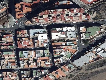 Chalet en venta en calle CL LA GUAIRA, 14