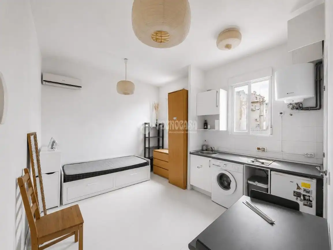 Bedroom of Study for sale in Madrid  with Air Conditioner