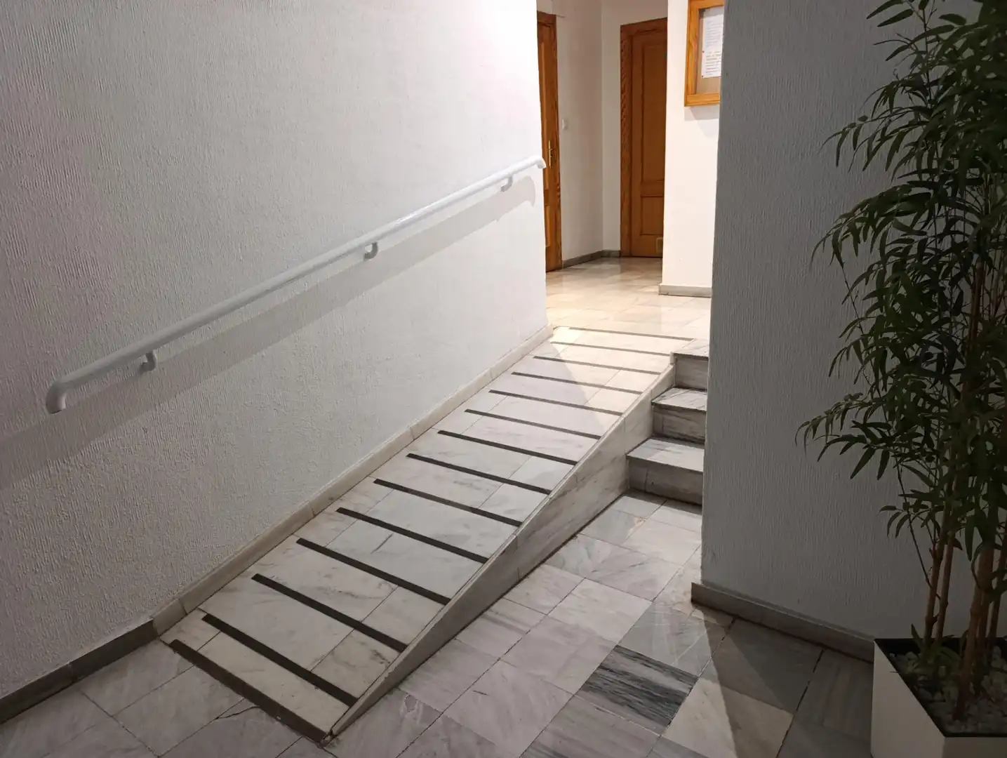 Piso en venta en Elche / Elx con Aire acondicionado, Parquet y Terraza