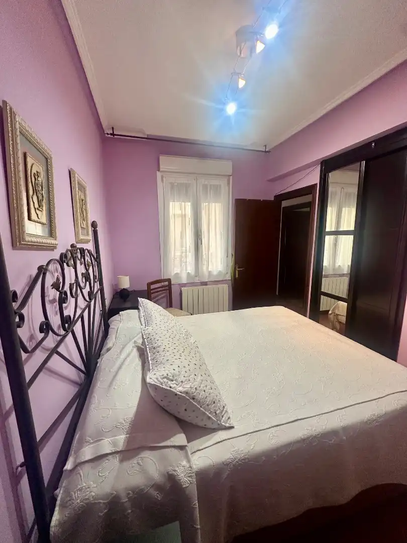 Bedroom of Flat for sale in Barakaldo   with Furnished
