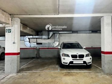 Einzelparkplatz mit Aufzug zur Miete in Joan Fuster