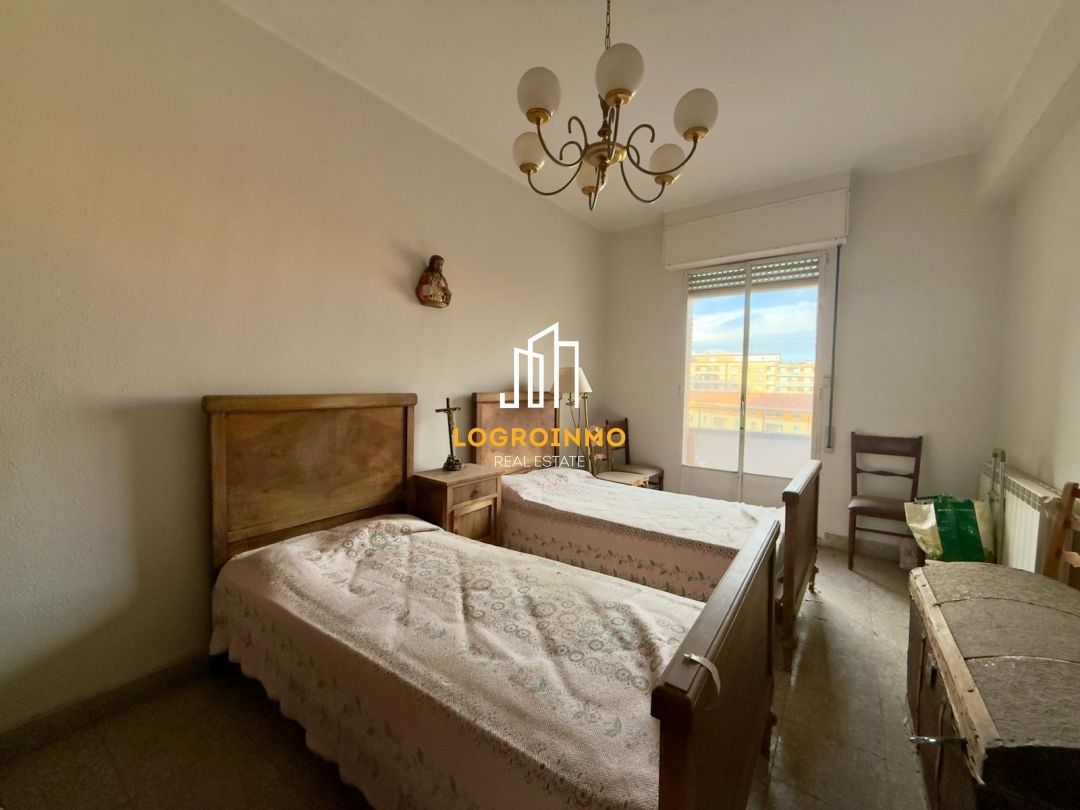 Dormitori de Pis en venda en  Logroño amb Calefacció, Terrassa i Moblat