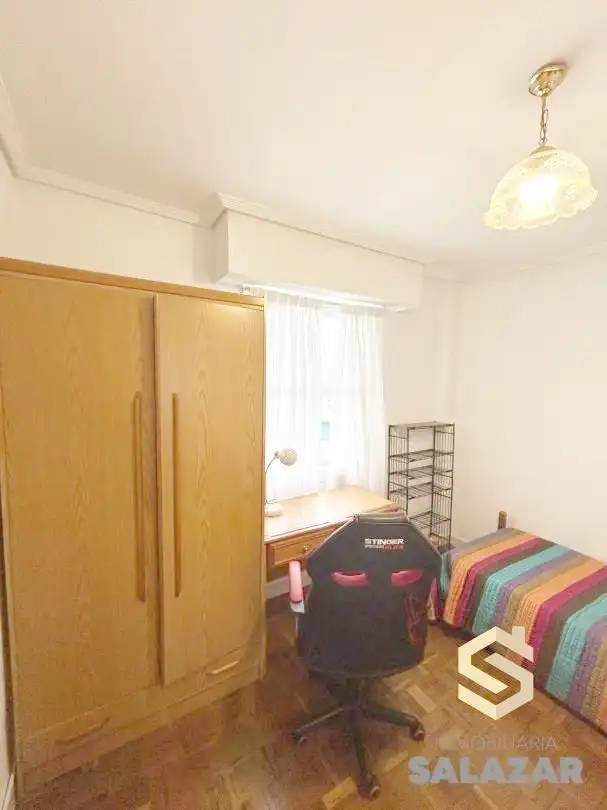 Bedroom of Flat for rent in Bilbao   with Heating, Oven and Washing machine