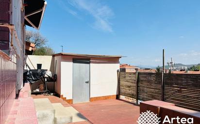 Terrassa de Pis en venda en Bilbao  amb Jardí privat, Terrassa i Moblat
