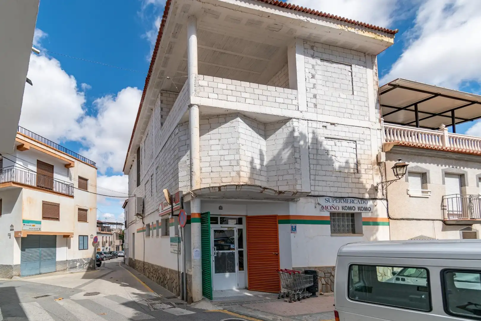 Buildings for sale in La Peza