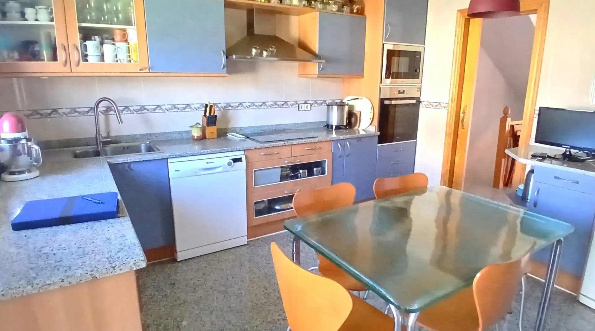 Cuina de Casa o xalet en venda en Guadarrama amb Aire condicionat, Calefacció i Jardí privat
