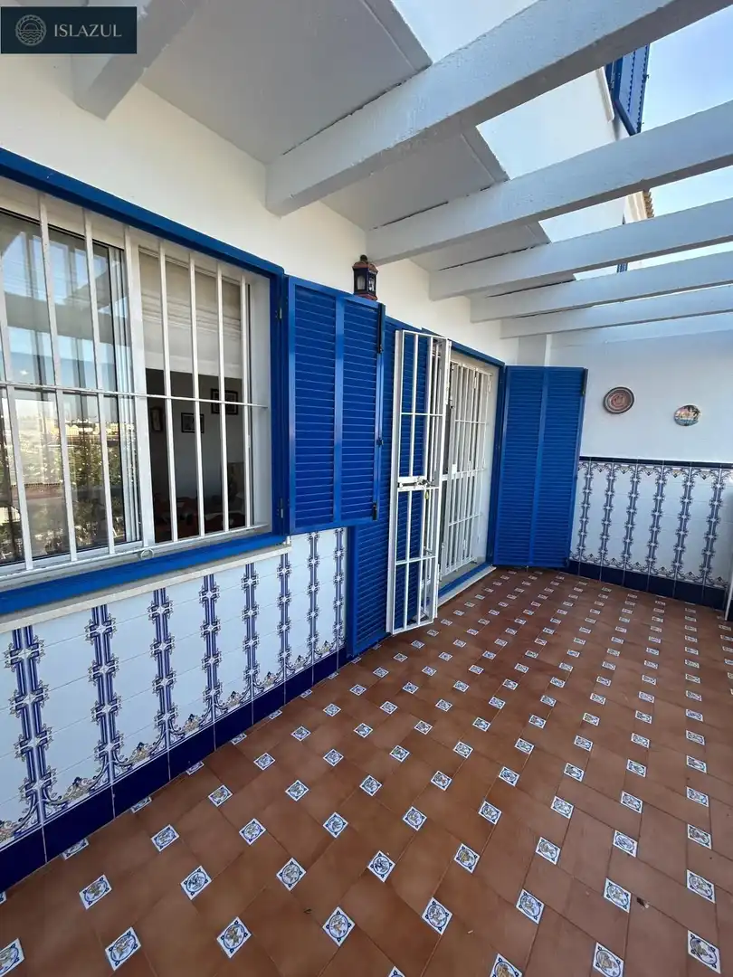 Terrassa de Casa adosada en venda en Isla Cristina amb Terrassa, Traster i Moblat