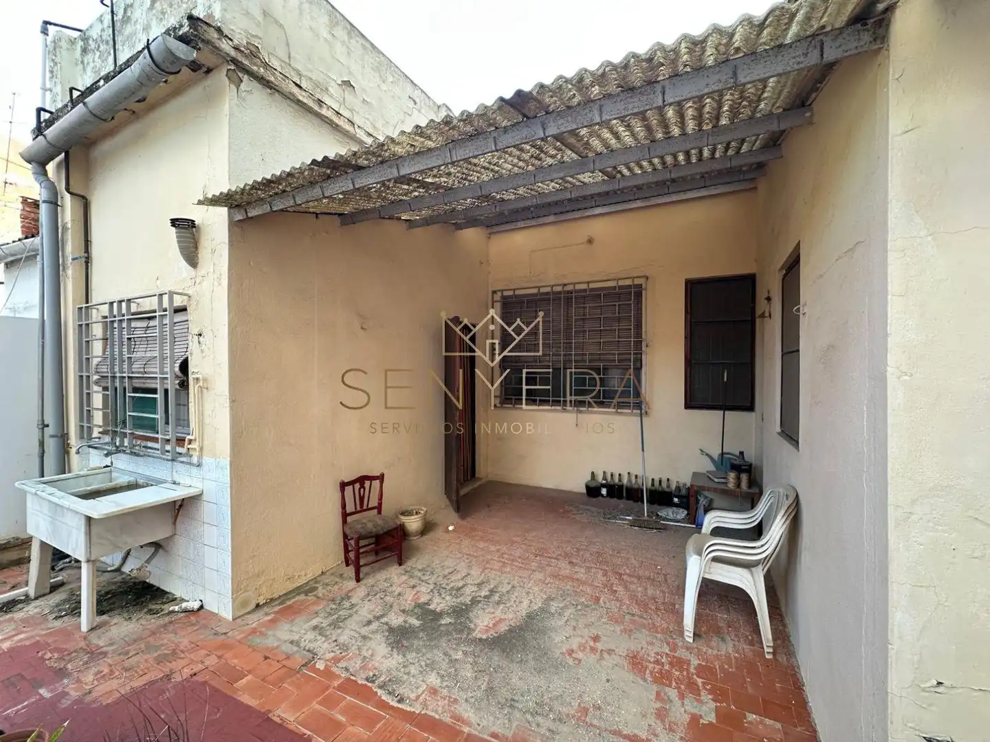 Vista exterior de Casa adosada en venda en Pobles del Sud