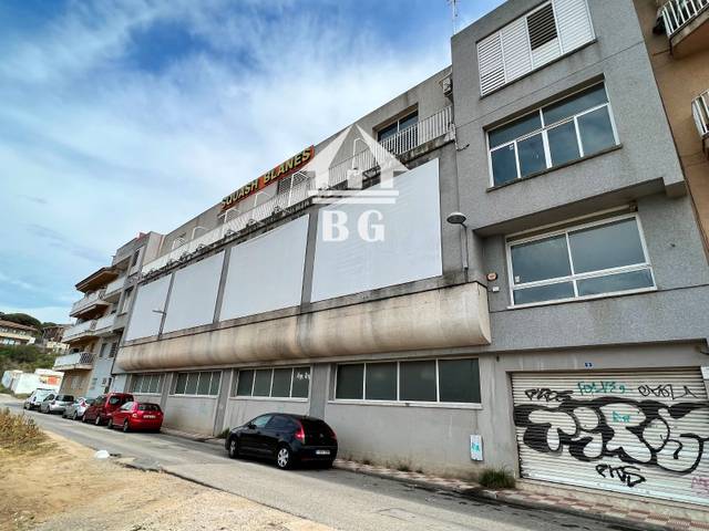 Edificio en Venta en Rovira i Virgili en La Plantera